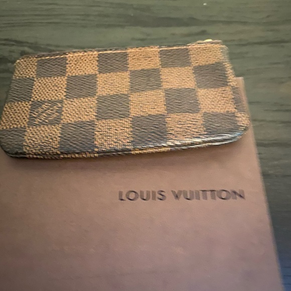 LOUIS VUITTON ID/COIN WALLET - Picture 1 of 7
